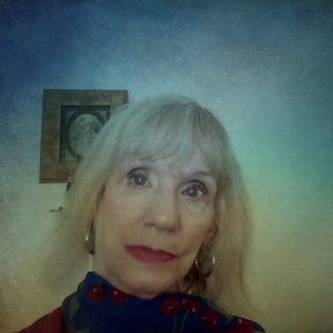 Meet your Posher, Leslie